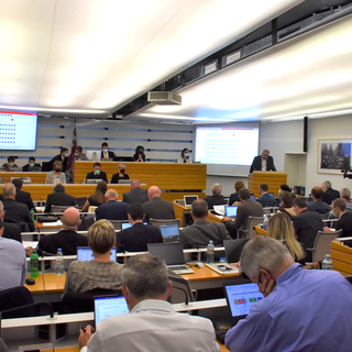 Le Parlement jurassien en séance à Delémont le 27 octobre 2021. [RTS - Gaël Klein]