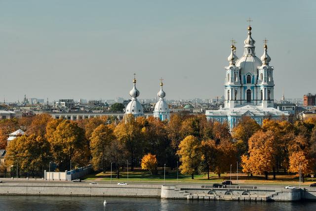 Une vue sur la cathédrale Smolny, à Saint-Pétersbourg, en Russie. [AFP - Alexei Danichev / Sputnik]