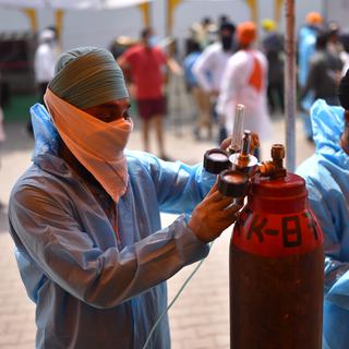 L'oxygène et les respirateurs manquent dramatiquement en Inde. [EPA/Keystone - Idrees Mohammed]