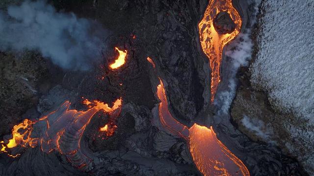 L'éruption en Islande s'étend encore avec une troisième faille volcanique. [Reuters - Ao Thor]