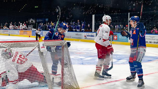 Rautiainen inscrit le 2-0 pour les Zurich Lions. [Just Pictures - Markus Aeschimann]