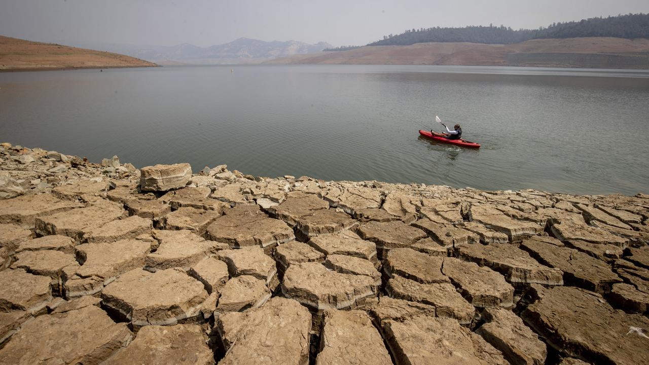 Le lac Oroville est anormalement bas à cause d'une sécheresse qui perdure. Californie, le 22 août 2021. [Keystone/AP photo - Ethan Swope, File]