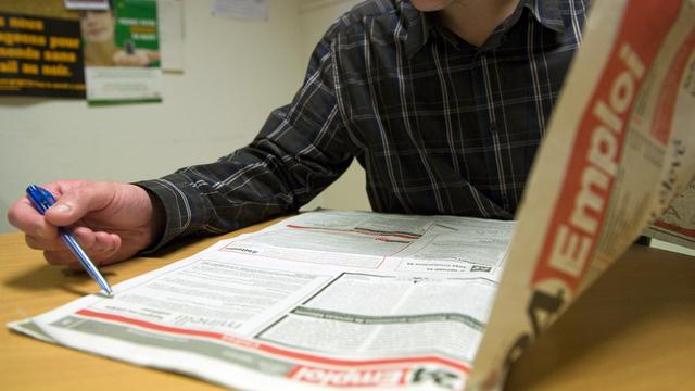 Le taux de chômage a diminué en août à 2,7%, après s'être stabilisé à 2,8% en juin et en juillet. [Keystone - Laurent Gillieron]