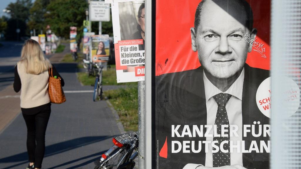 Les négociations s’ouvrent en Allemagne après la courte victoire électorale des sociaux-démocrates d’Olaf Scholz. [AFP - Alexey Vitvitsky]