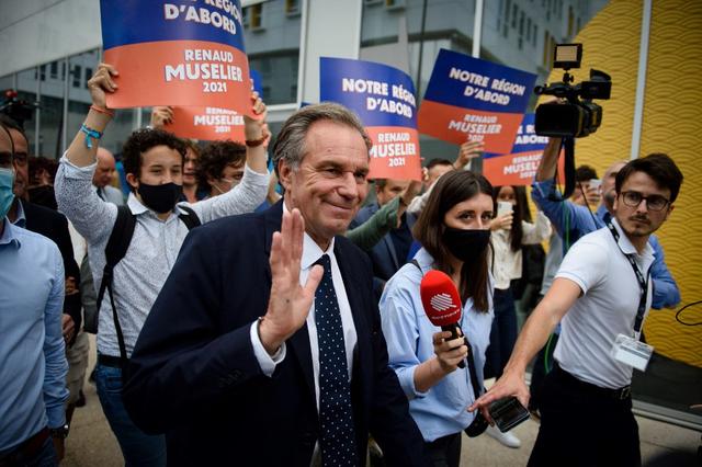 Renaud Muselier (LR) a mieux résisté que prévu face à Thierry Mariani (RN). [AFP - Clement Mahoudeau]