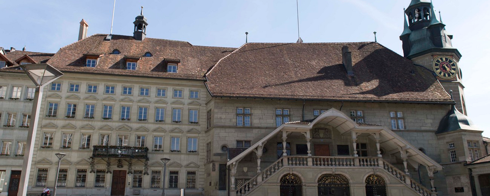 L'Hôtel de Ville de Fribourg, photographié en 2017. [Keystone - Thomas Delley]