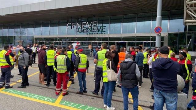 Un mouvement de grève a provoqué des perturbations à Cointrin mercredi. Les syndicats dénoncent un dumping salarial durant la pandémie et réclament une meilleure CCT. [Avenir Suisse - Facebook]