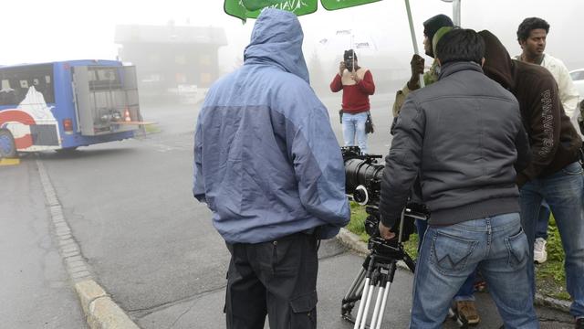 Tournage d'un film de Bollywood à Champéry en avril 2013. [Keystone - Maxime Schmid]