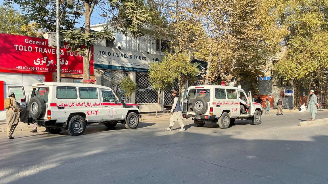 Ambulances à proximité de l'hôpital militaire Sardar Mohammad Dawood Khan à Kaboul, 02.11.2021. [Anadolu Agency/AFP - Bilal Guler]
