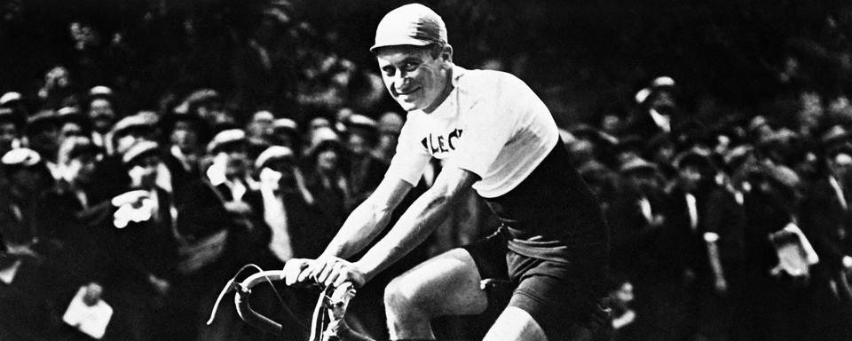 Le cycliste français Henri Pélissier,vainqueur du Tour de France cycliste 1923, dans les années 1920. [AFP]