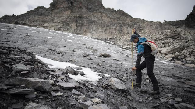 En Valais, certains glaciers à risque sont surveillés selon glaciologue Matthias Huss. [Keystone - Gian Ehrenzeller]