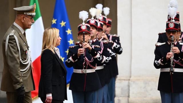 Giorgia Meloni à son arrivée au palais Chigi à Rome, 23.10.2022. [AFP - Vincenzo Pinto]