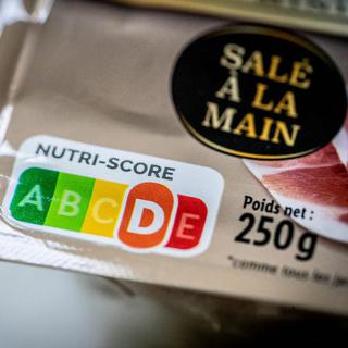 De nombreux produits naturels, comme le jambon, le fromage ou encore le jus d'orange, sont très mal notés par le nutri-score. [AFP/Phanie - Garo]
