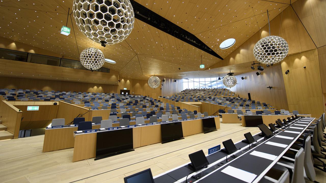 Salle de conférence de l'Organisation mondiale de la propriété intellectuelle à Genève. [Keystone - Martial Trezzini]