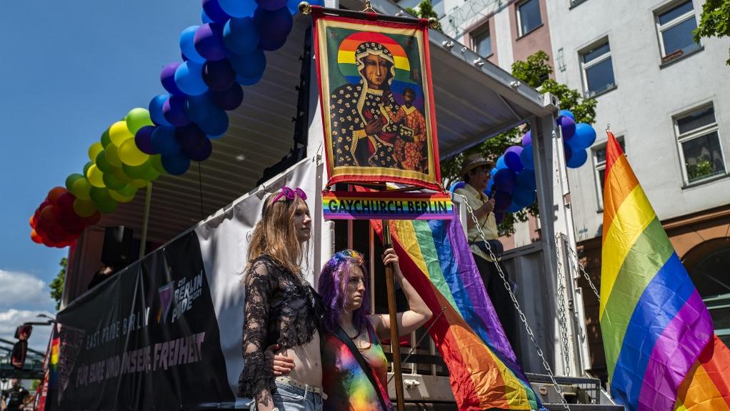Une centaine de catholiques LGBT+, employés de l'Eglise ou engagés dans leur paroisse, ont fait leur coming out en Allemagne. [afp - John Macdougall]