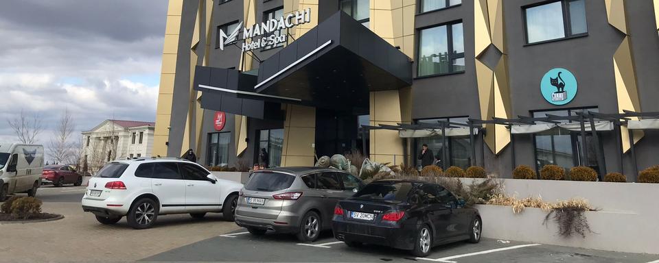 L'hôtel Mandachi à Suceava. [RTS - Cédric Guigon]