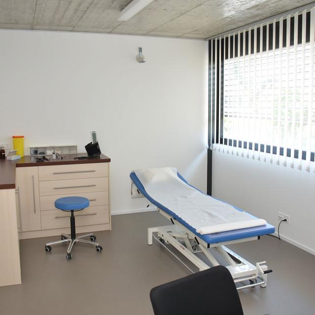 Un médecin ferme son cabinet sans avertir ses patients au Locle. [RTS - Gaël Klein]