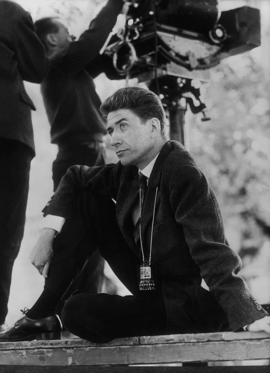 Le réalisateur Alain Resnais sur le tournage de "L'année dernière à Marienbad" en 1961. [Keystone - ANONYMOUS]