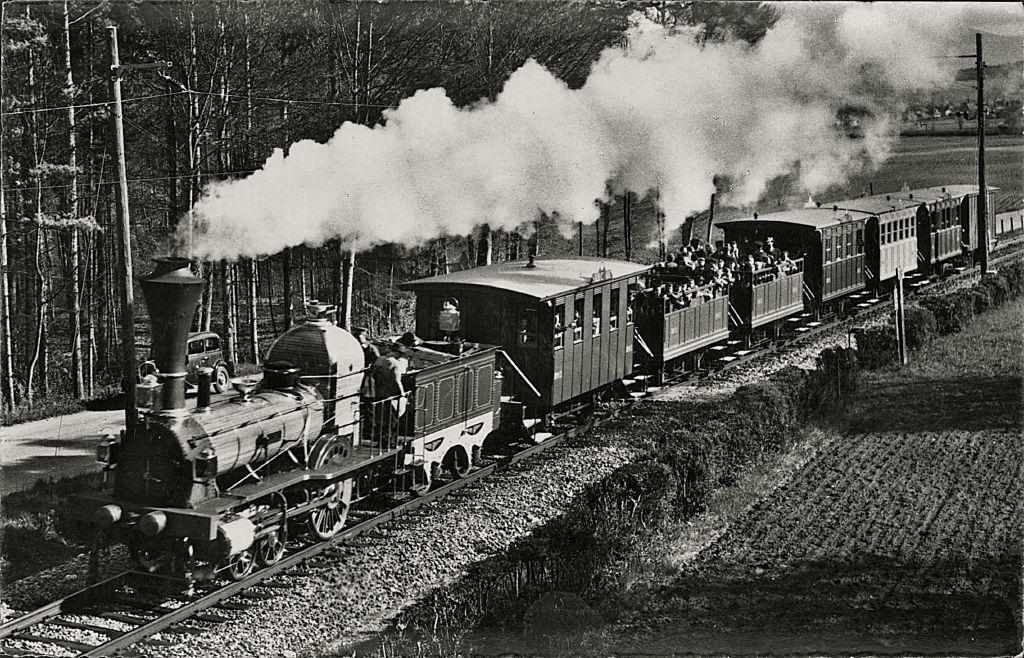 Le train "Spanisch-Brötli-Bahn", qui reliait Baden à Zurich. [Bibliothèque de l'ETH Zurich, archives photographiques - Unbekannt]