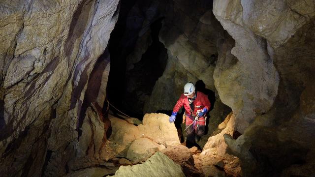 Le gouffre de Pertuis, situé dans le Val-de-Ruz (NE). [RTS - Coraline Pauchard]