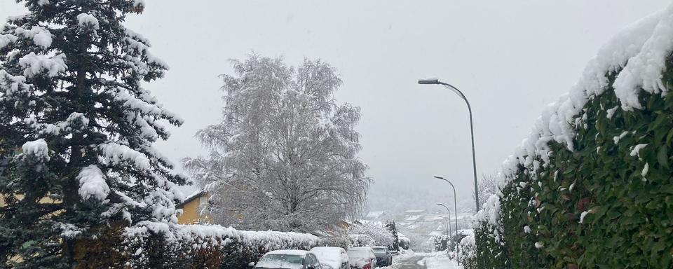 La commune neuchâteloise de Boudry sous la neige. [RTS - Cécile Rais]