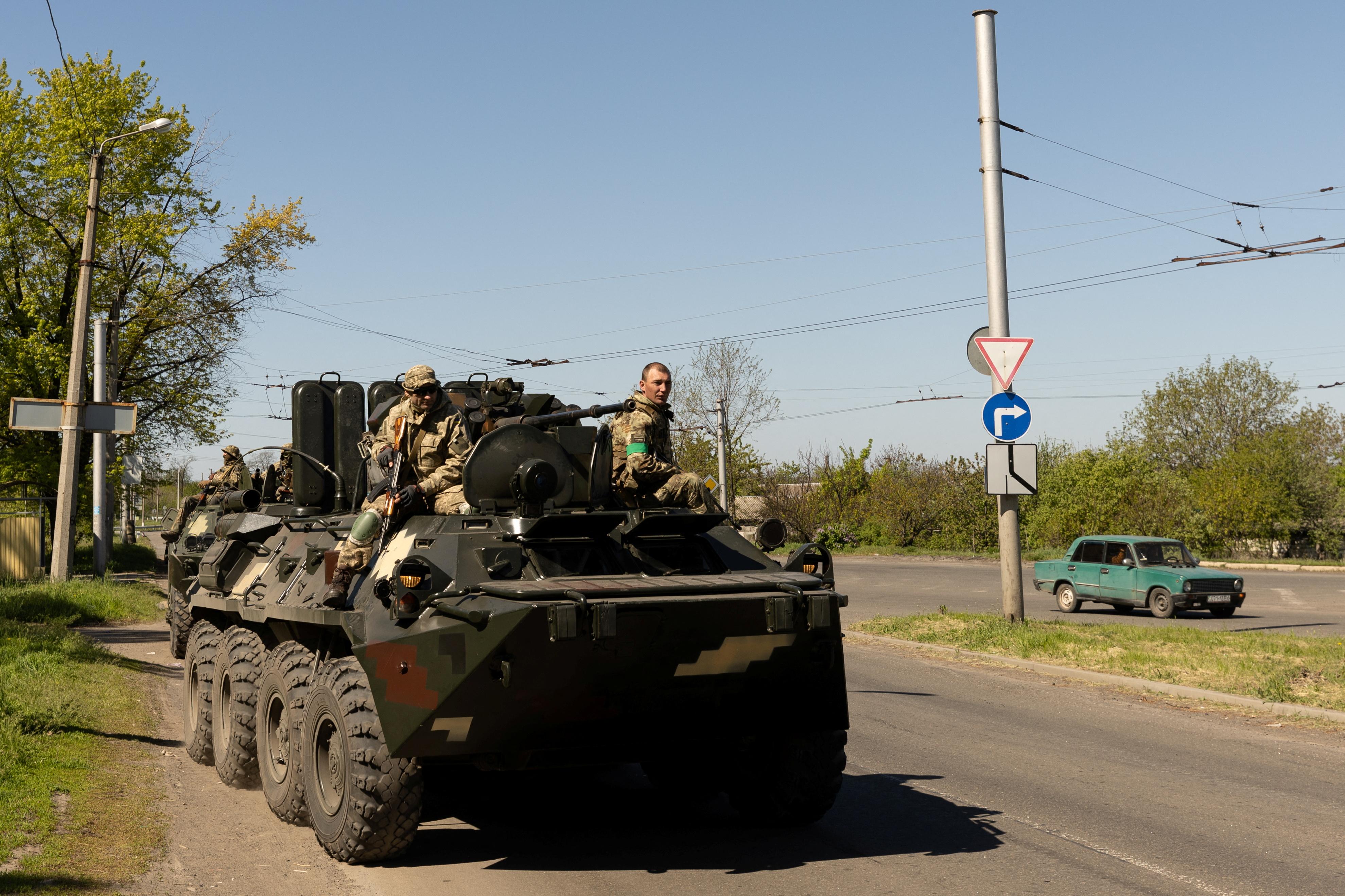 Les soldats ukrainiens repoussent les Russes dans la région de Kharkiv, selon Kiev. [Reuters - Jorge Silva]