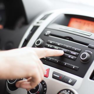 Comment écouter la radio en DAB+ dans votre voiture