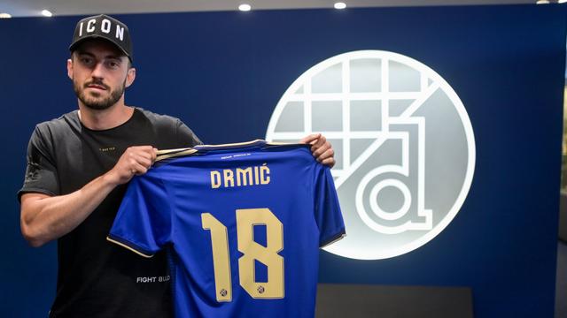 Drmic portera désormais le maillot du Dinamo Zagreb (source: Twitter, @gnkdinamo)