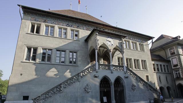 Dans le canton de Berne, 18 personnes sont candidates à l'élection du Conseil-exécutif qui se tiendra le 27 mars. [Keystone - Juerg Mueller]
