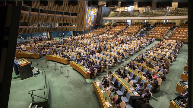 Vue sur l'Assemblée générale de l'ONU décidant de l'élection de cinq membres non-permanents du Conseil de Sécurité pour 2023-2024. [Keystone - Alessandro della Valle]