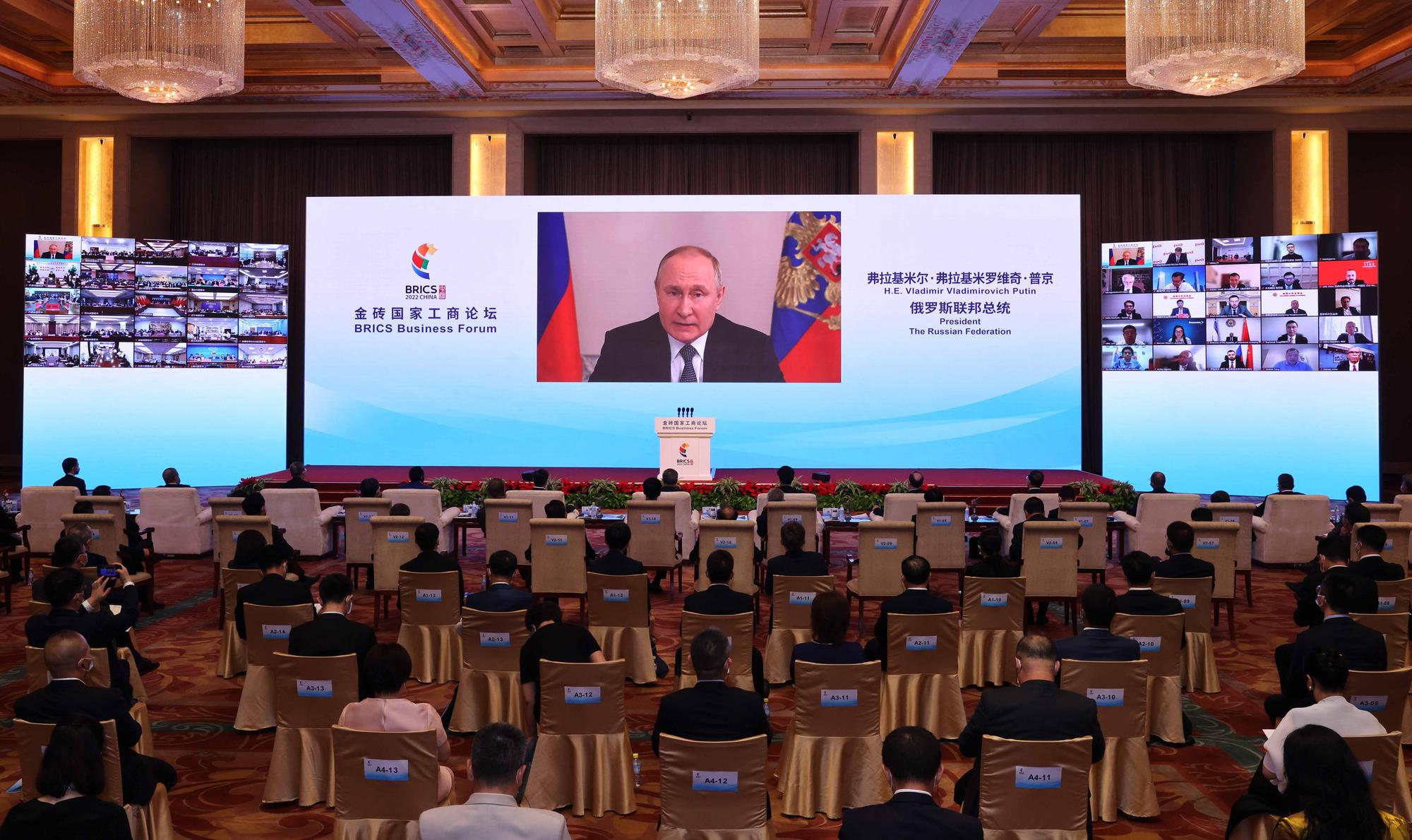 Le président de la Russie Vladimir Poutine lors du sommet virtuel des Brics, le 22 juin 2022. [XINHUA VIA AFP - YIN GANG]