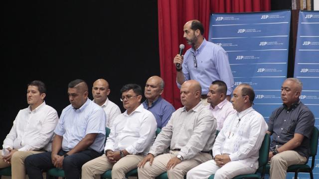 Les anciens militaires lors de l'audience de la Juridiction spéciale pour la paix à Ocana, Colombie, 26.04.2022. [AFP - Schneyder Mendoza]