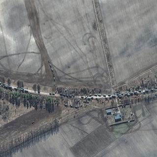 Un convoi militaire russe de près de 60km de long fait route vers la capitale ukrainienne Kiev ce mardi 3 mars. [Maxar Technologies - Image satellite]