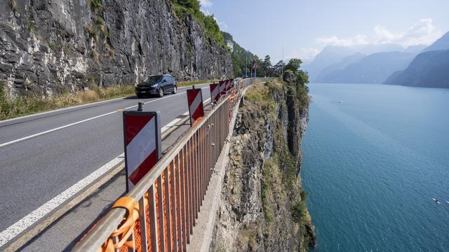 Une voiture a plongé dans le lac à Brunnen (SZ). [Keystone - Urs Flueeler]