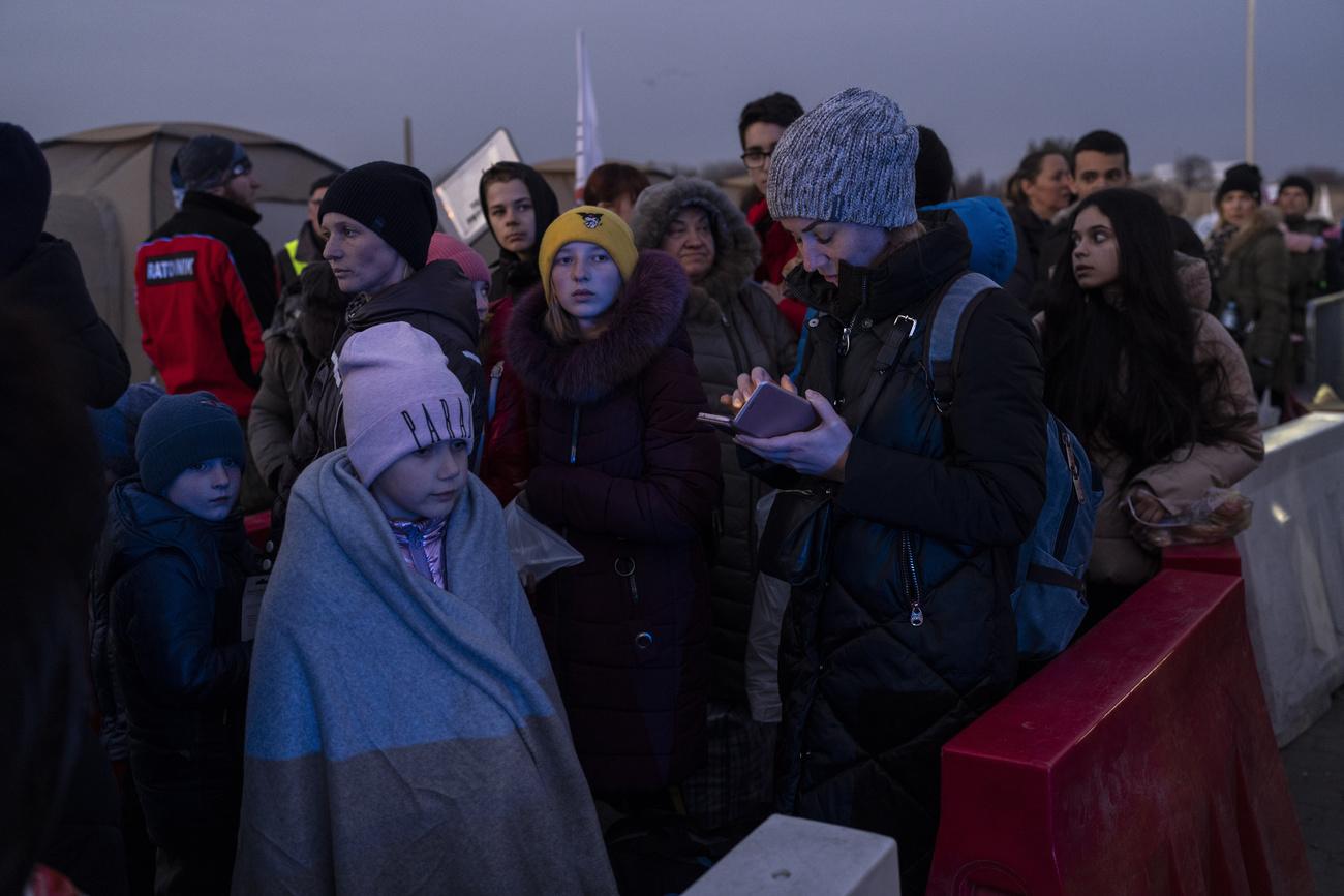 Des réfugiés ukrainiens arrivant en Belgique, le 14 mars 2022. [Keystone - Stéphanie Lecocq]