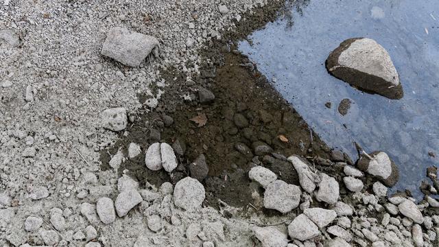 Il faudra des précipitations importantes pour lever les restrictions d'eau. [Keystone - TI-PRESS/ Elia Bianchi]