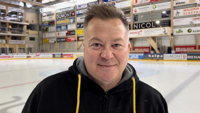 Nummelin devant la glace de la Raiffeisen Arena. [Miguel Bao]