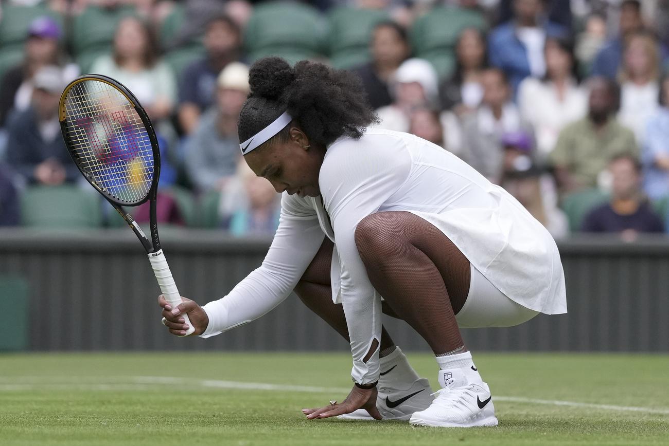 Serena Williams n'a pas réussi de retour gagnant à Wimbledon. [KEYSTONE - Alberto Pezzali]