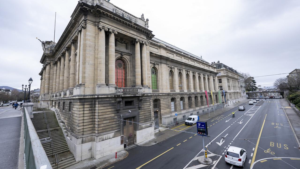 Le Musée d'art et d'histoire de Genève, photographié le 22.12.2022. [Keystone - Martial Trezzini]