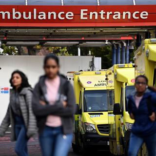 Depuis la pandémie, les hôpitaux anglais sont sous tension de manière permanente. [EPA/Keystone - Andy Rain]