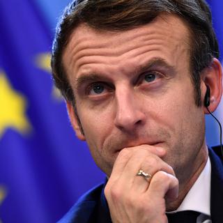 Le président français Emmanuel Macron lors d'un sommet européen à Bruxelles le 17 décembre 2021. [Keystone - John Thys, Pool Photo via AP]