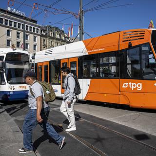 Des trams en ville de Genève, le 21 septembre 2022 (image d'illustration). [Keystone - Martial Trezzini]