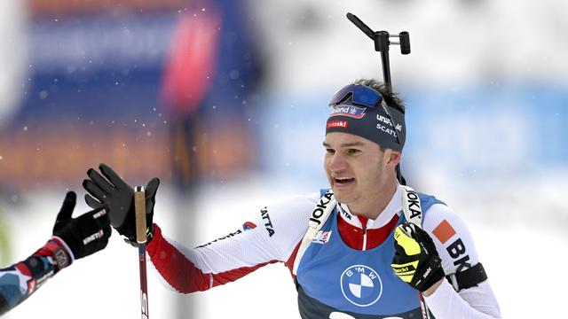 Niklas Hartweg a décroché une belle 5e place en poursuite sprint à Hochfilzen. [AP Photo/Andreas Schaad]