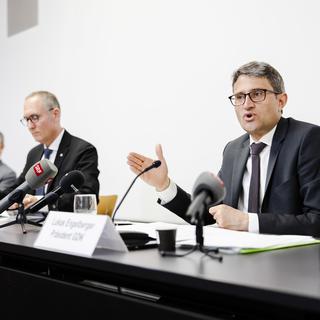 De gauche à droite: Ernst Stocker (finances), Christian Rathgeb (gouvernements cantonaux) et Lukas Engelberger (santé). [Keystone - Michael Buholzer]