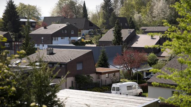 Les prix de l'immobilier pourraient se détendre avec le départ des baby-boomers. [Keystone - Peter Klaunzer]