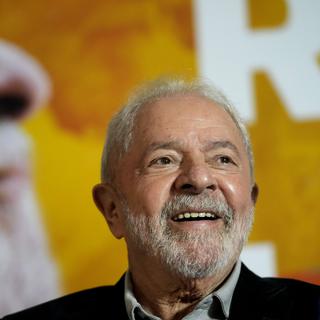 L'ancien président du Brésil, Luiz Inácio Lula da Silva, assiste à une réunion avec les dirigeants du parti Rede Sustentabilidade à Brasilia, au Brésil, jeudi 28 avril 2022. [Eraldo Peres - AP Photo/KEYSTONE]