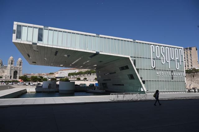 La villa Méditerranée abrite la réplique de la grotte Cosquer à Marseille, en France. [AFP - Nicolas Tucat]