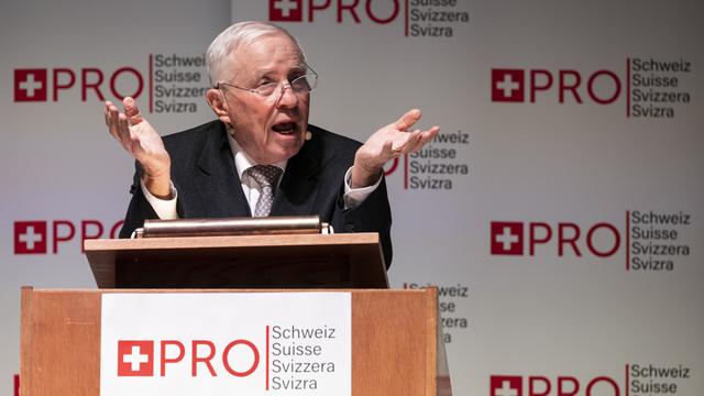 Christoph Blocher lors de la soirée de Pro Suisse à l'Albisgüetli de Zurich, 02.12.2022. [Keystone - Ennio Leanza]