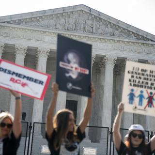 La Cour suprême des Etats-Unis a révoqué le droit à l'avortement, dans une volte-face historique. [EPA/Keystone - Shawn Thew]