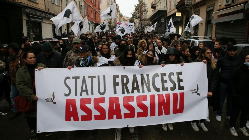 Une manifestation en soutien d'Yvan Colonna a viré à "l'émeute" à Bastia. [AFP - Pascal Pochard-Casabianca]
